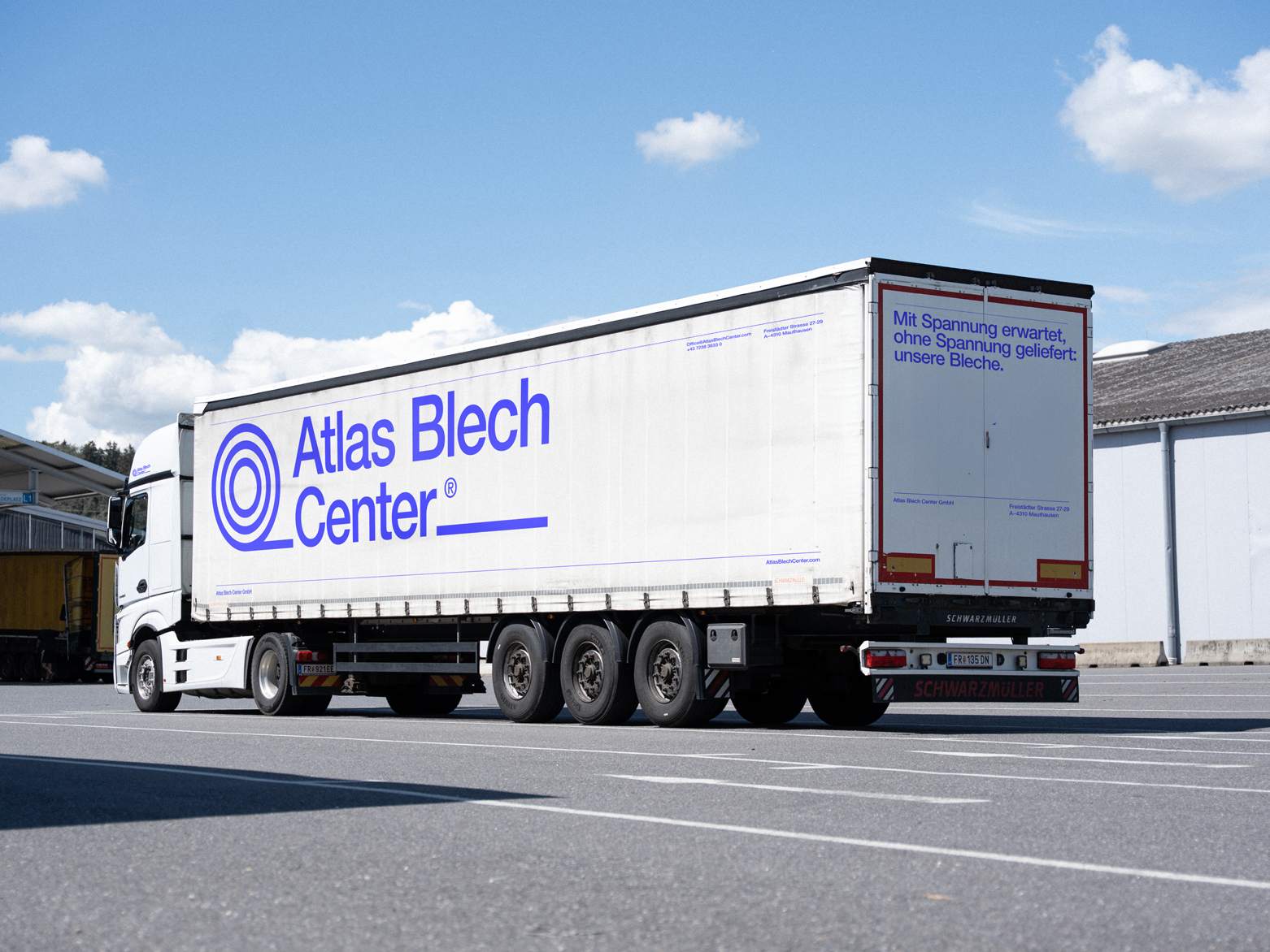 Atlas Blech Center truck