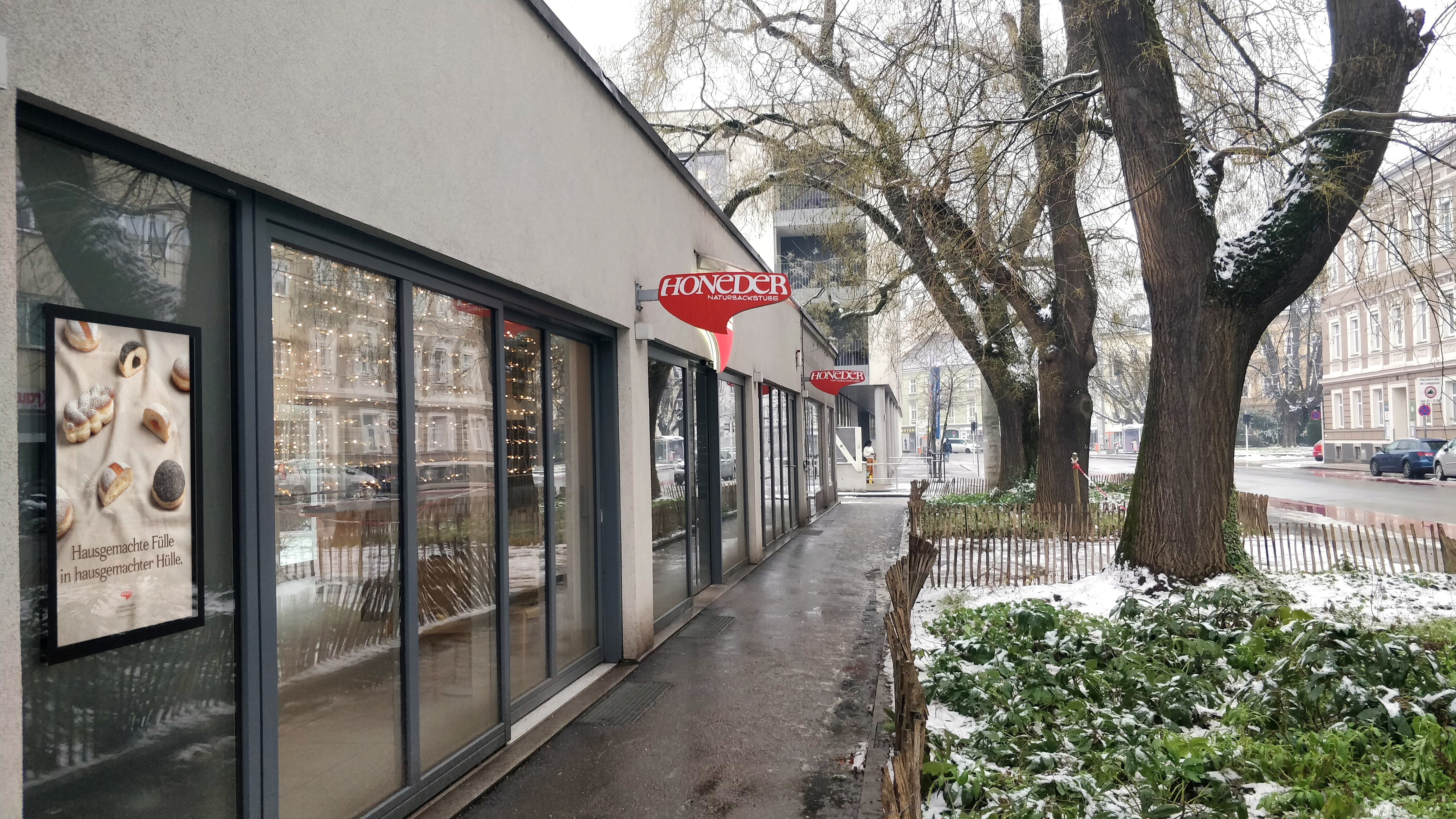 Honeder Bakery facade